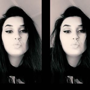 Meet your Posher, Kira